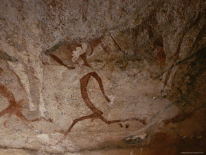 Можно считать, что история фитнеса началась еще в эпоху палеолита. Пещерные и наскальные изображения того времени изображают людей, которые прыгают, бегают или танцуют.