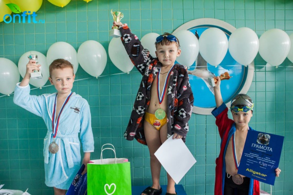 Спорт из лайф детский турнир. Детские соревнования по плаванию в клубе Манхэттен на Дмитровской.