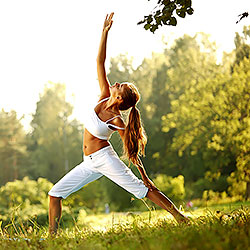 - MANͻ    Outdoor Yoga!