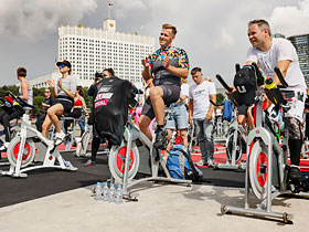 Music Cycle Festival: на Москве-реке прошел велорейв